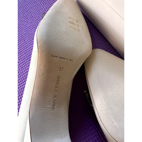 $1315 Manolo Blahnik Pumps Silieraso Silk Crystal Ornament Size 37 NEW Heels - Picture 12 of 13